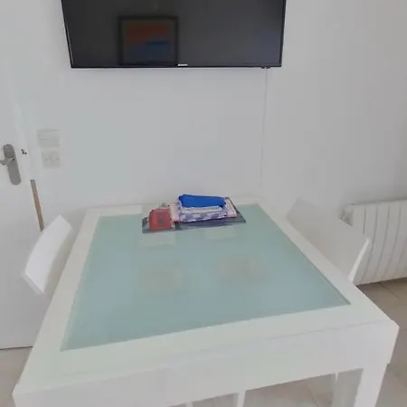 Apartment Proche De La *
